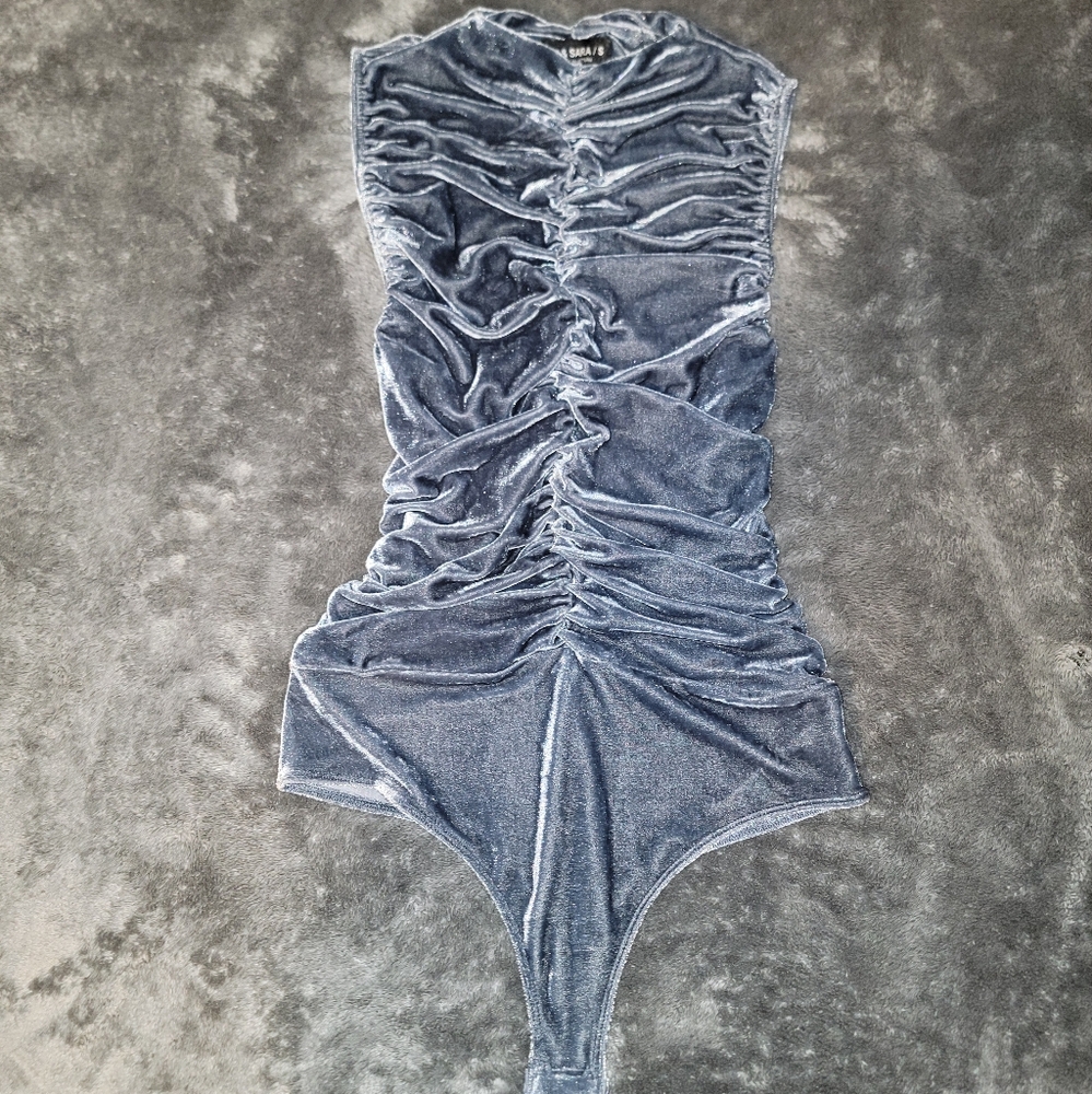 Liz & Sara Velvet Top in Blue